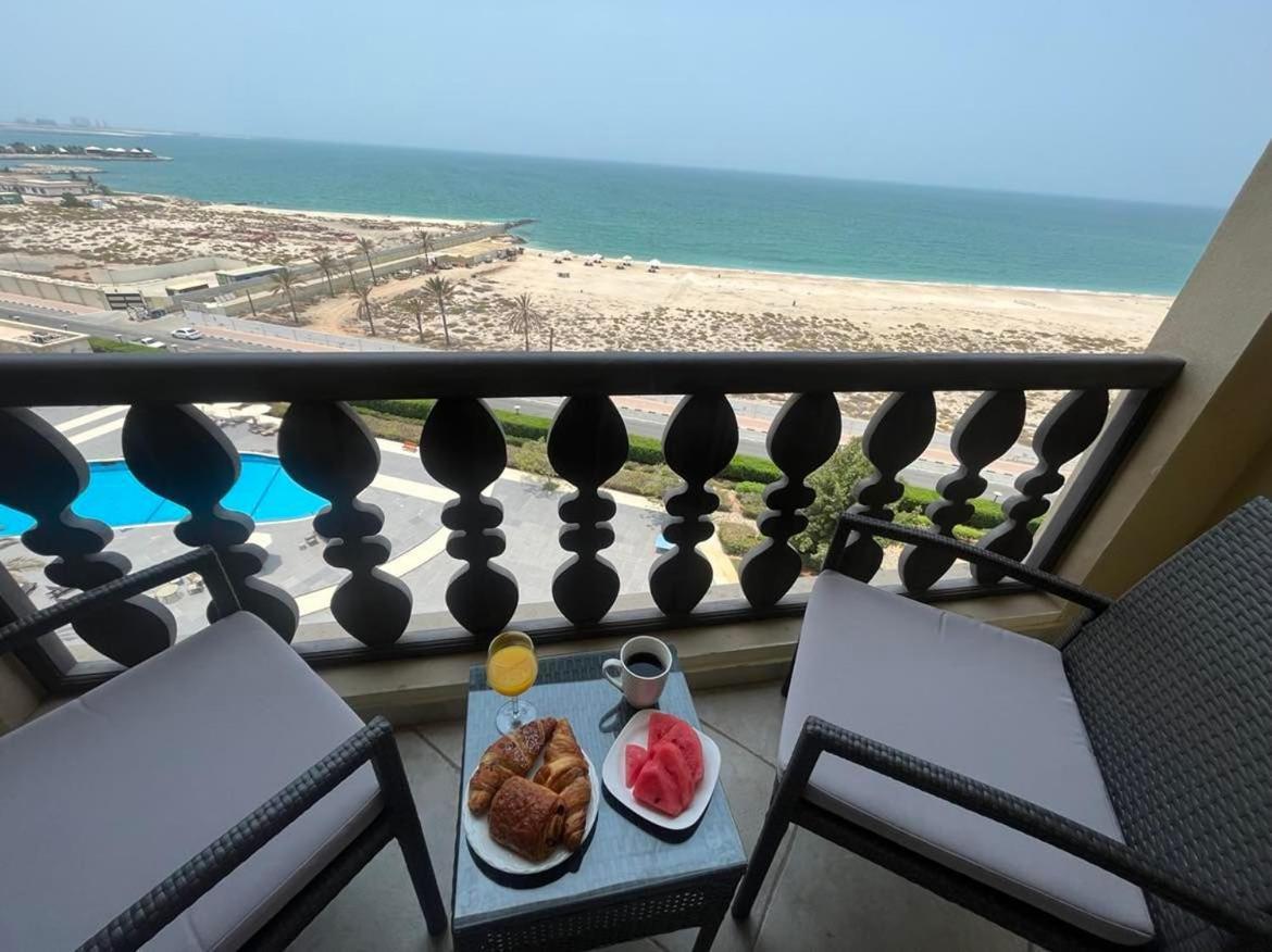 Beach Front Escape Appartamento Ras al-Khaimah Esterno foto